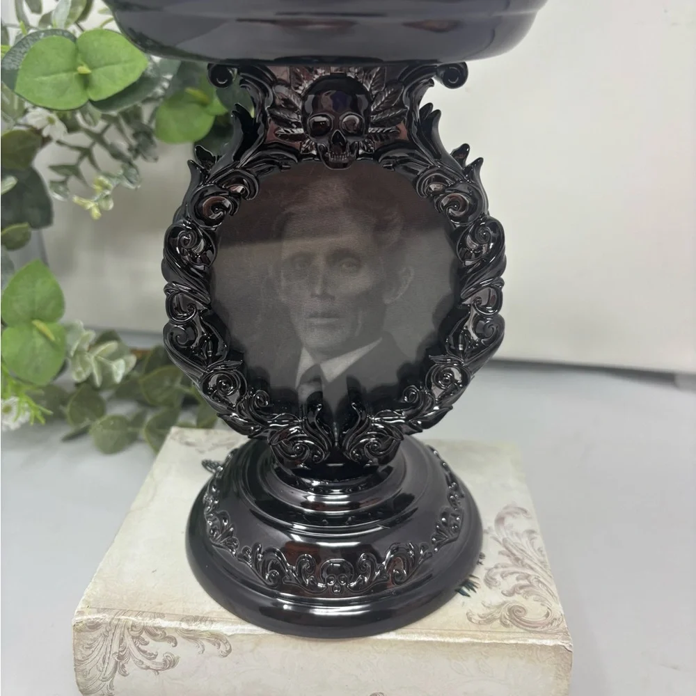 Bath and Body Works Halloween Holographic Portrait Skeleton Candle‎ Holder 2023